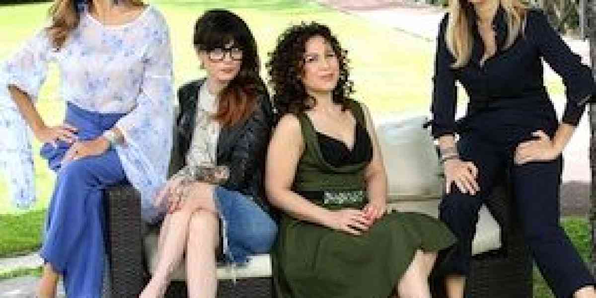 Un poker di donne nel salotto leggero