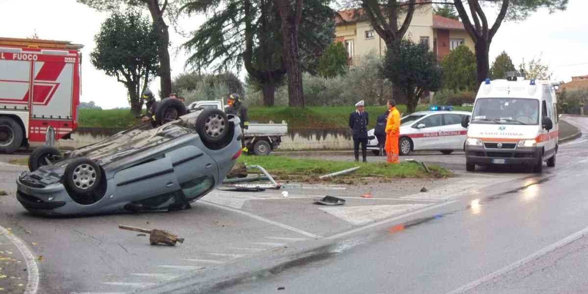 Sulle strade un ferito all'ora, calano i morti