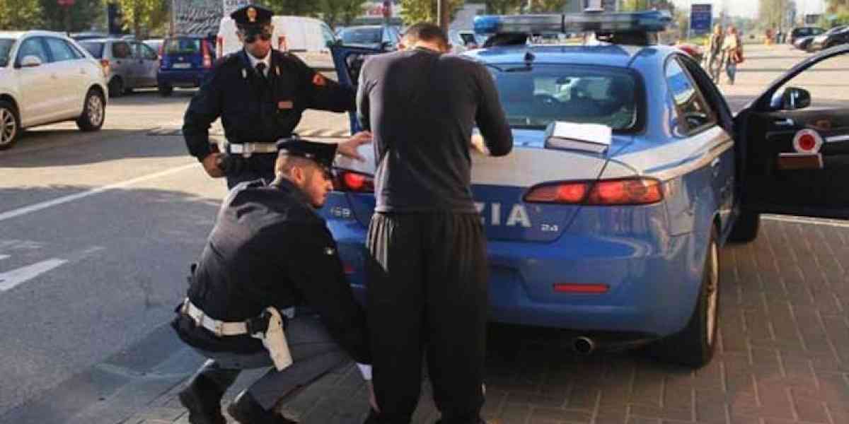 L'attività delle forze dell'ordine in stazione e nei quartieri