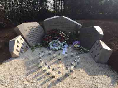 Un memoriale per ricordare i 17 ungheresi morti sull'A4