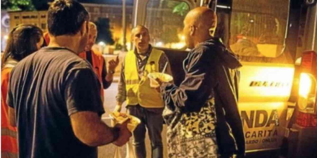 Donati 350 pasti ai senzatetto del Buon Samaritano