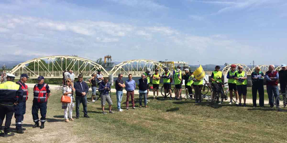 L'assalto alla passerella sull'Adige