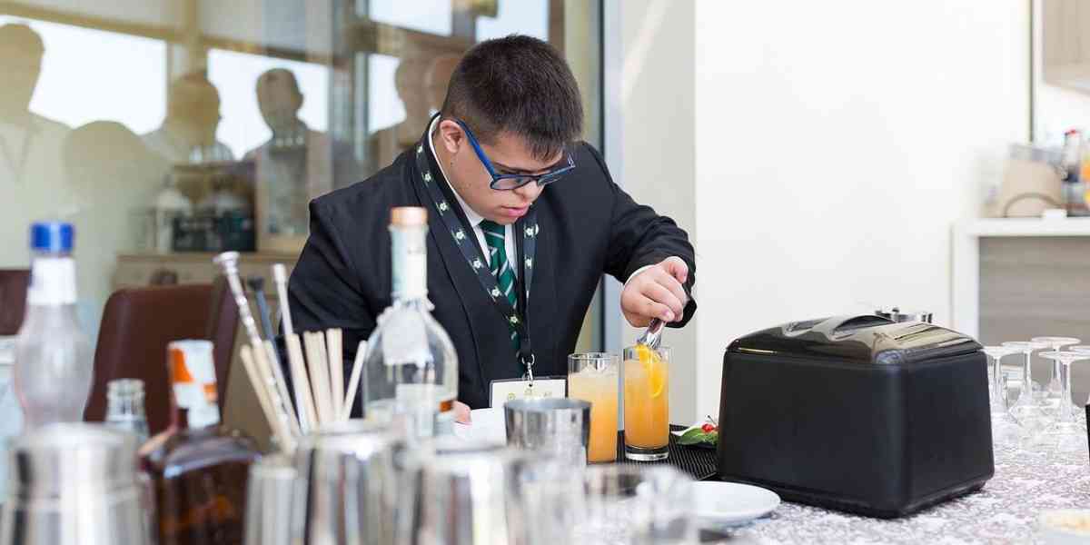Venti scuole ai fornelli per promuovere una ristorazione diversa