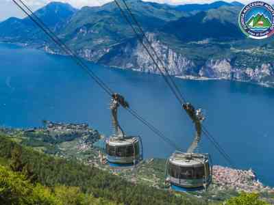 La funivia punta in alto
