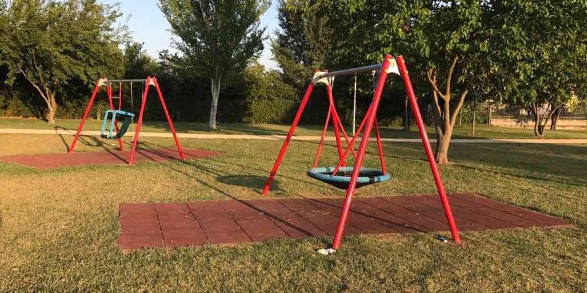 Via le barriere architettoniche e giochi per tutti