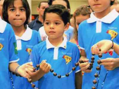 Un milione di bambini prega per la pace nel mondo