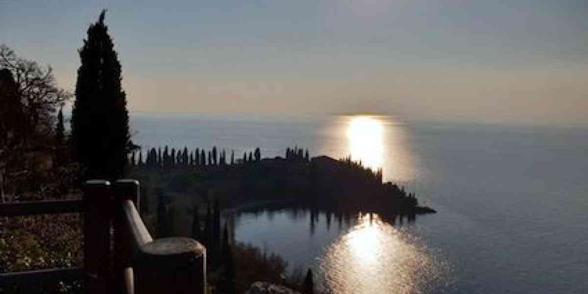 Sopra Punta San Vigilio la preistoria incontra la natura