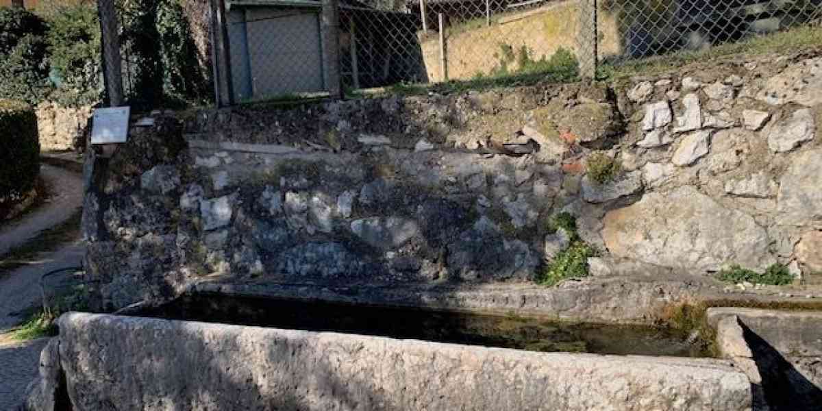 Girovagando tra le fontane da Caprino ai borghi circostanti