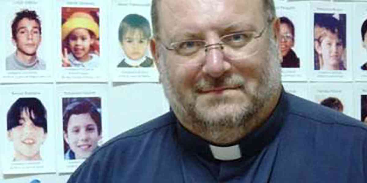 Don Fortunato Di Noto al Congresso delle Famiglie