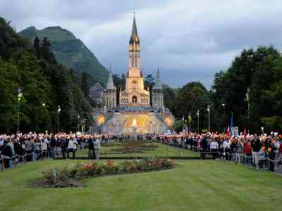 In viaggio, destinazione Lourdes