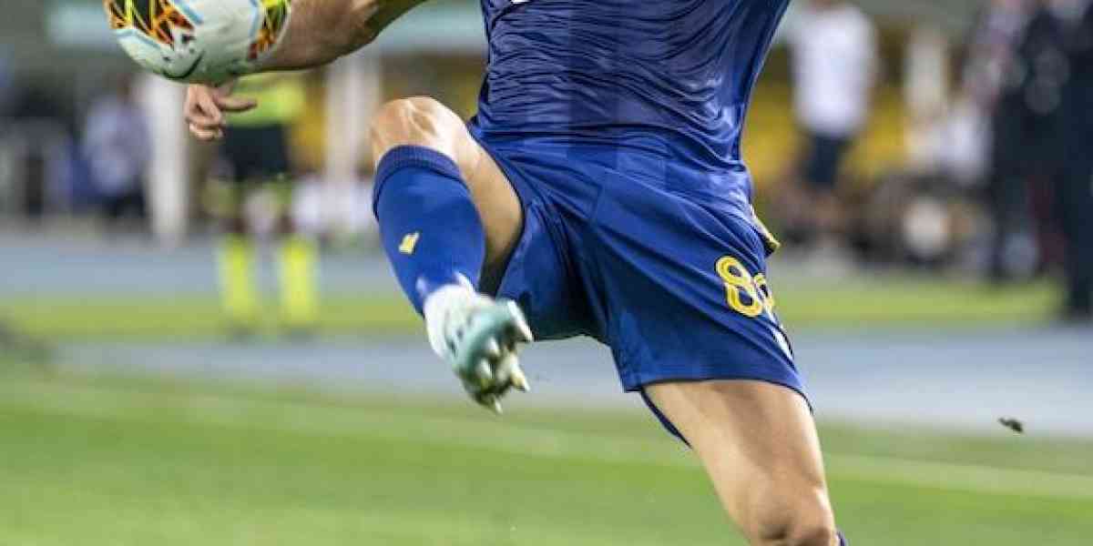 Verona corsaro fa bottino pieno a Parma: 0-1