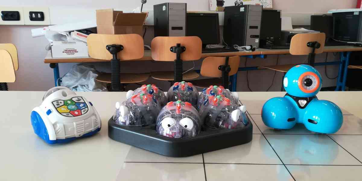 I robot entrano a scuola per la parità di genere