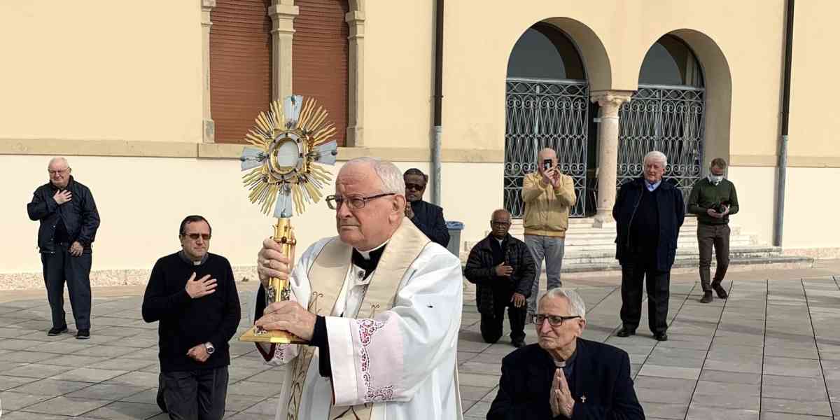 La speciale benedizione del Vescovo su Verona