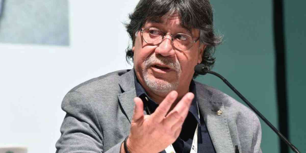Addio Luis Sepulveda, ci ha raccontato che il Creato è uno solo
