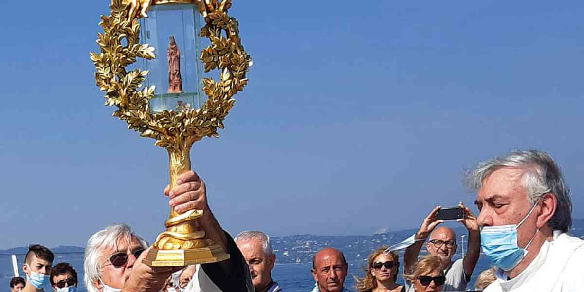 Peschiera del Garda. La benedizione del lago nel segno della Madonna