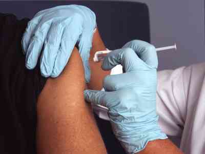 È corsa al vaccino per proteggersi  dall’influenza