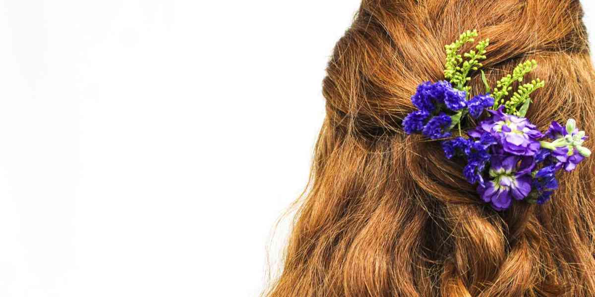 Perdere i capelli: non è solo colpa dell'autunno