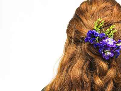Perdere i capelli: non è solo colpa dell'autunno