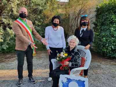 Luigia è arrivata a 108 candeline in salute e recitando poesie