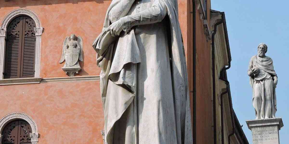 Anderloni: «Piazza dei Signori si chiami Piazza Dante»