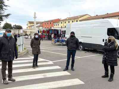Zevio. Mercati di piazza: «Così chiudiamo i banchi»