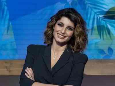 Leggerezza e desiderio di evasione con il bel sorriso di Samanta Togni