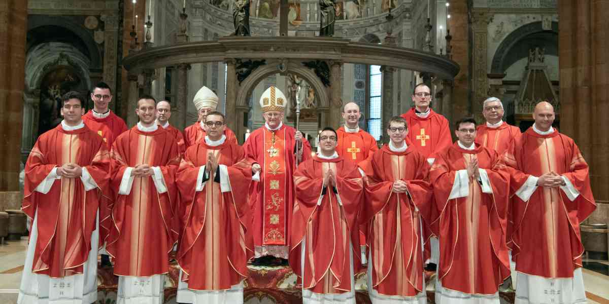 Le dieci pietre miliari per preti dalla vita santa