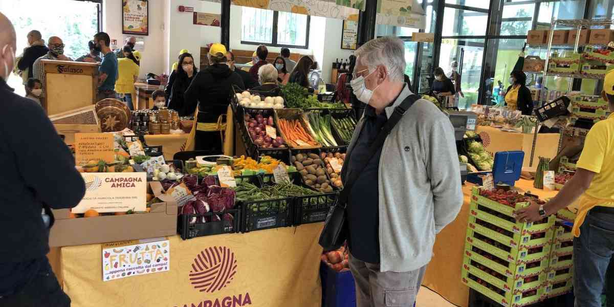 Un grande mercato coperto per le primizie a km zero