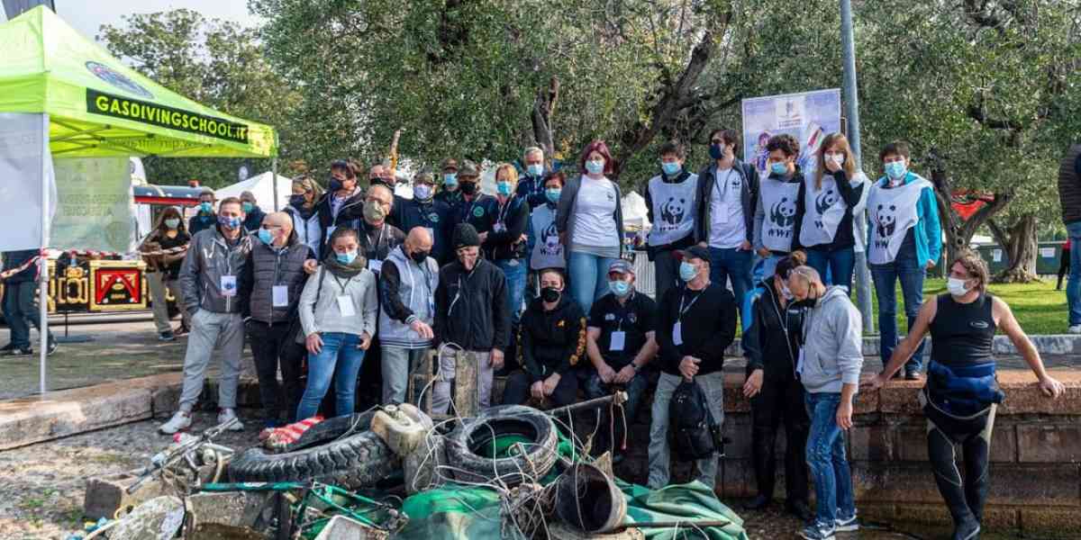 A Bardolino gli “spazzini” del lago mettono la muta da subacqueo