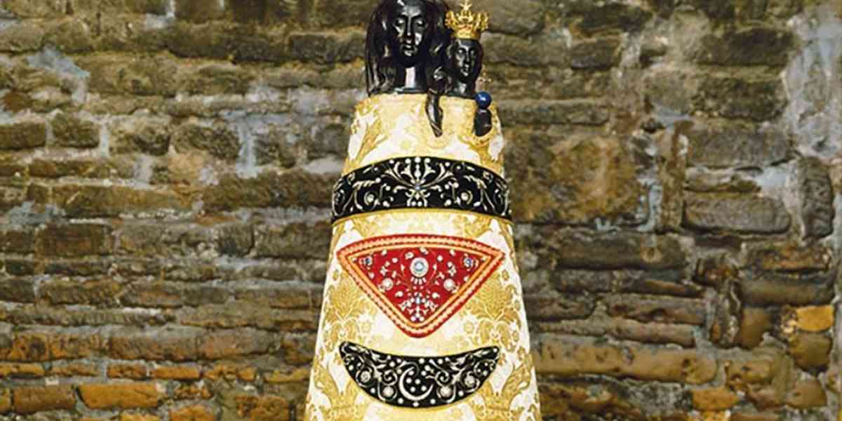 Villafranca. Nella cappella dell’aeroporto la Madonna di Loreto