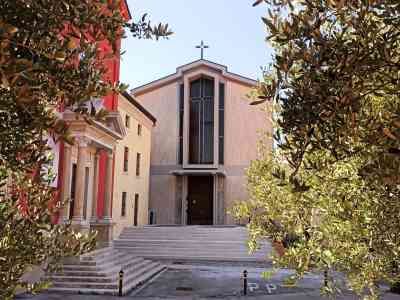 Il nuovo sagrato della parrocchiale di Stallavena