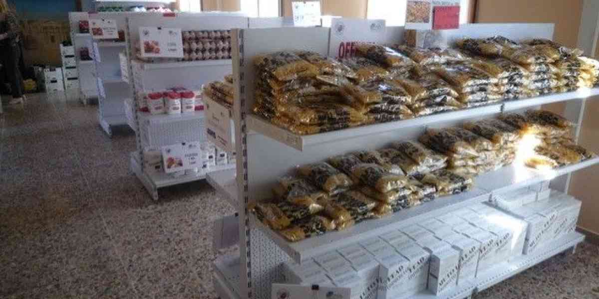 La trincea sul lago di Garda per arginare nuove povertà