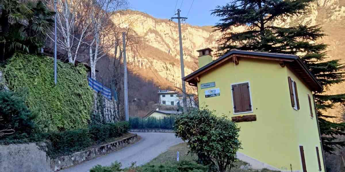 Nuovo infopoint ai piedi del Santuario della Madonna della Corona
