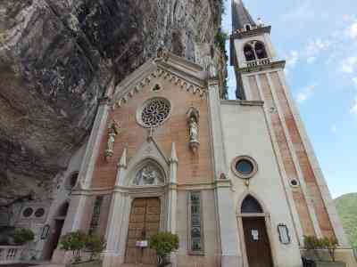 Cercasi materiale per una mostra sul santuario Madonna della Corona