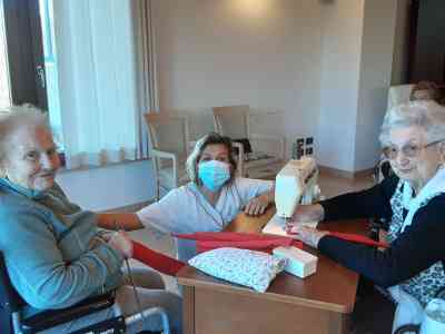 A Bosco Chiesanuova ago e filo servono a cucire relazioni