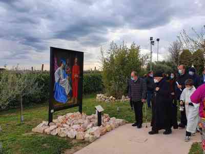 Inaugurata la Via Crucis nel parco retrostante la chiesa