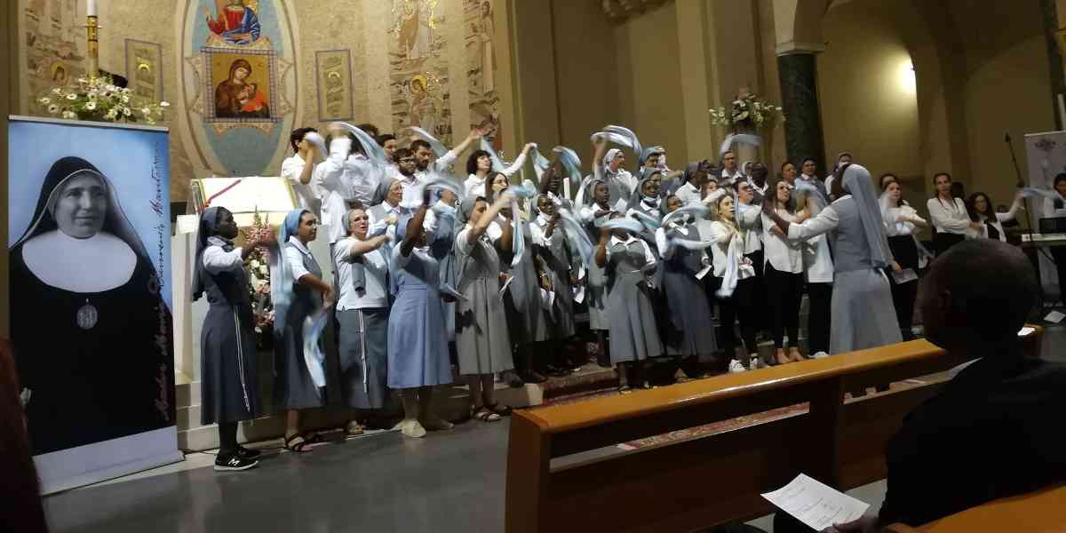 Canti e meditazione teatrale per santa Mantovani