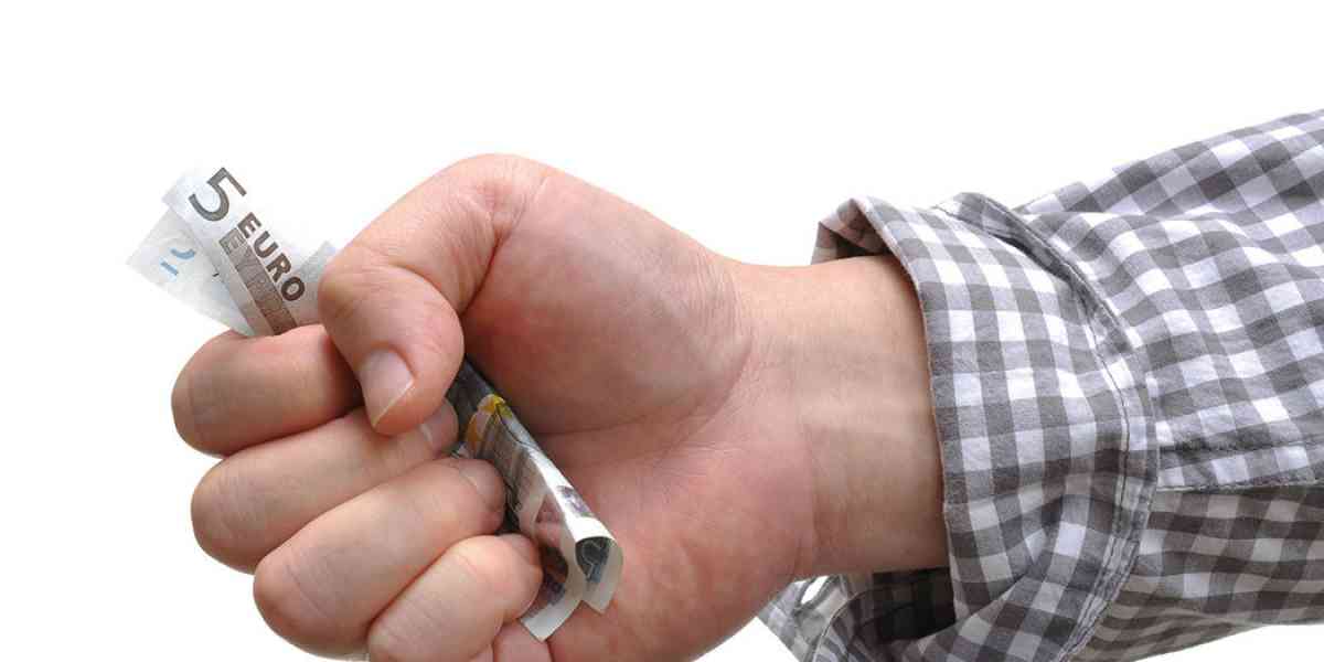 Paghe troppo basse: soluzioni poco serie