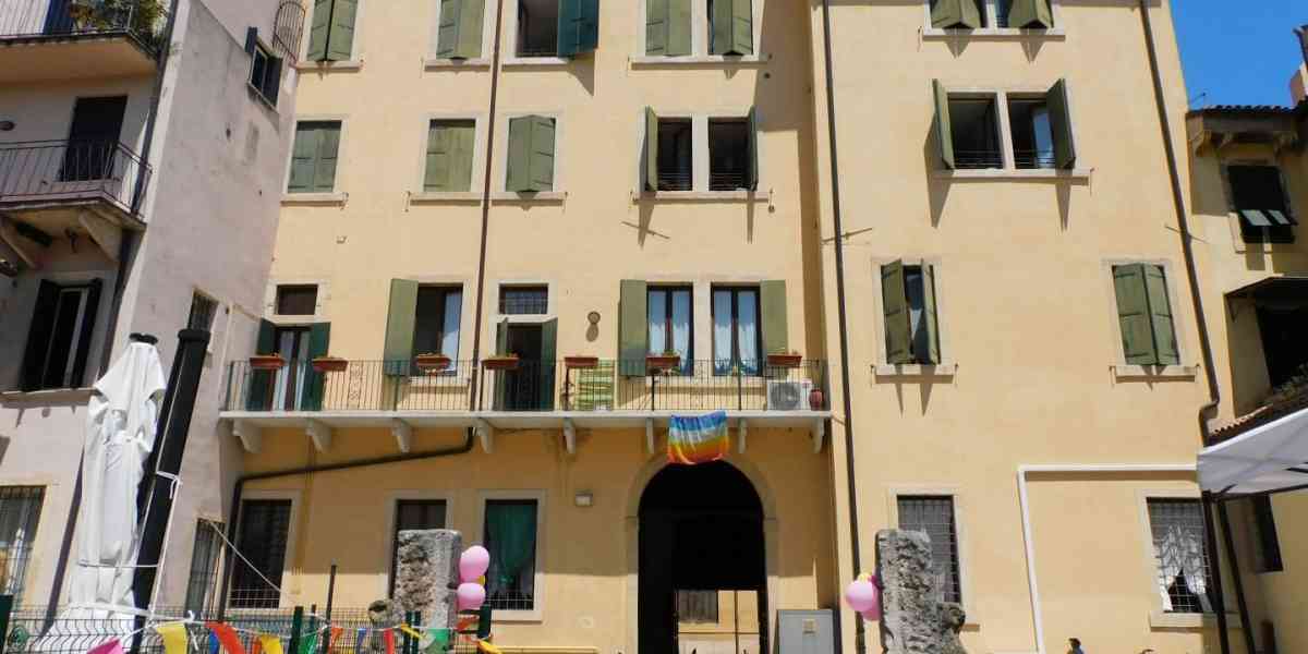 I vent’anni di una casa che accoglie il bisogno a Braccia Aperte