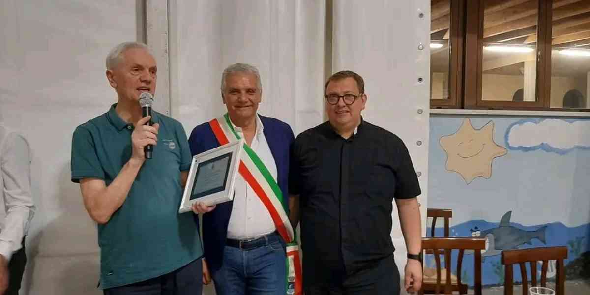 Le “chiavi” della città a padre Baschirotto anima di Casette