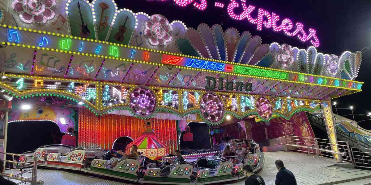 Altro giro in giostra per non spegnere le luci del Luna Park