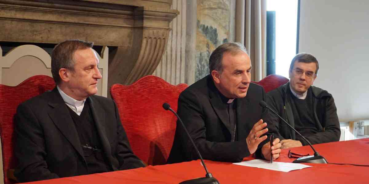 «La Chiesa nasce per comunicare»: il primo incontro del vescovo Domenico con i giornalisti veronesi