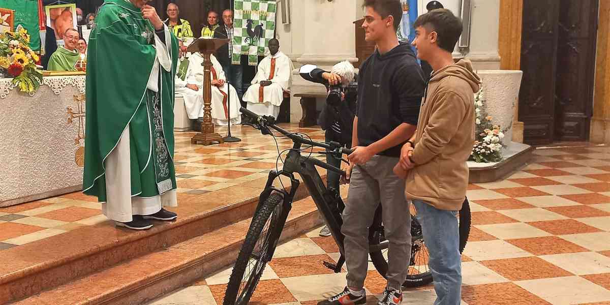 Un saluto colmo di gratitudine a mons. Osvaldo Checchini