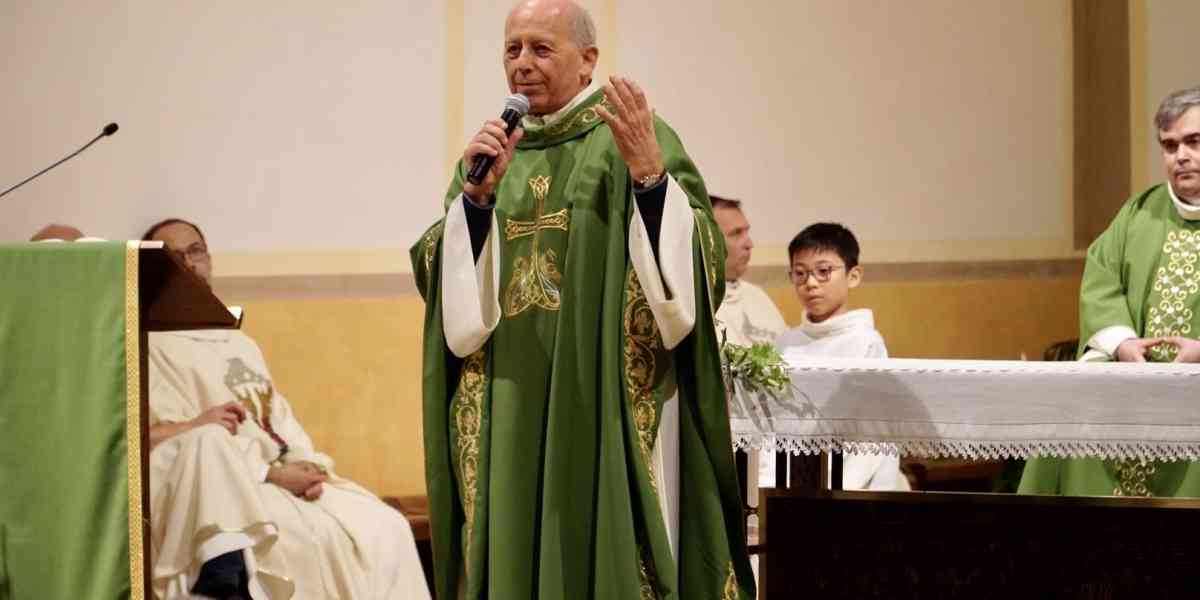 Col sorriso e la semplicità mons. Checchini ha già conquistato i nuovi parrocchiani