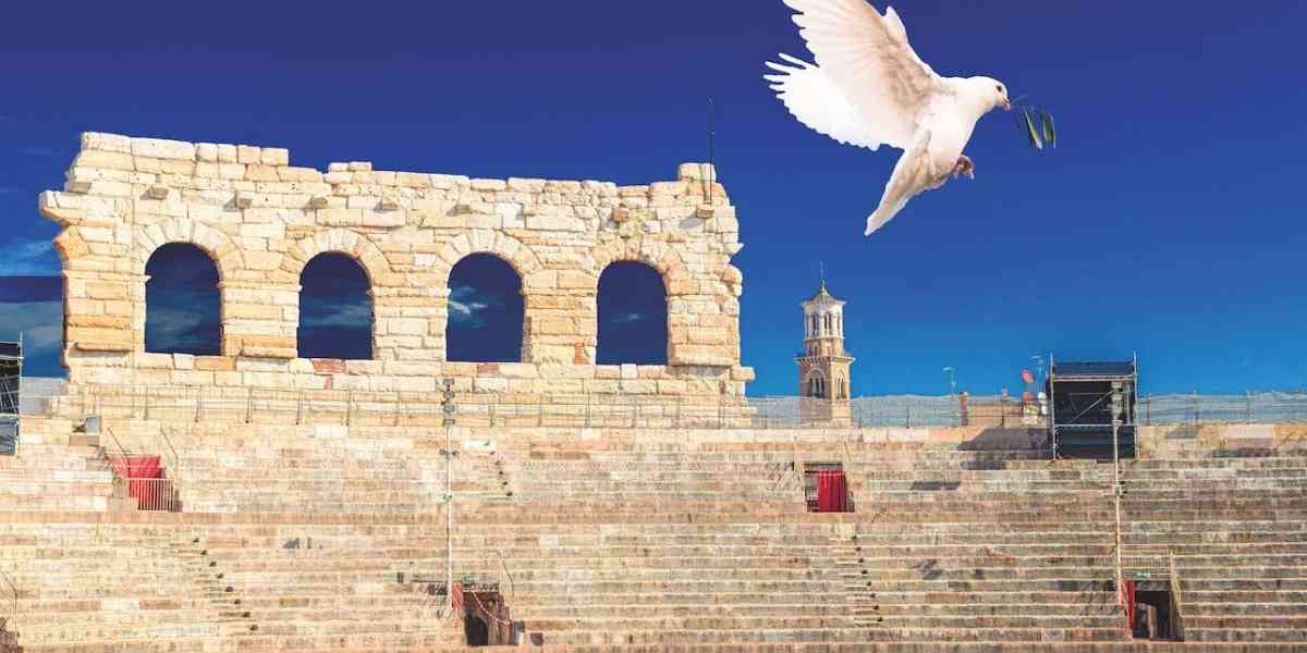 Una Via Crucis in Arena per invocare la pace