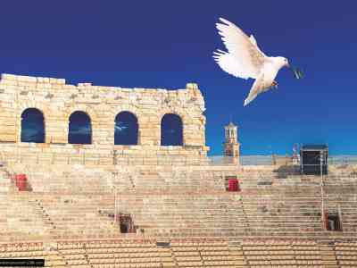 Una Via Crucis in Arena per invocare la pace