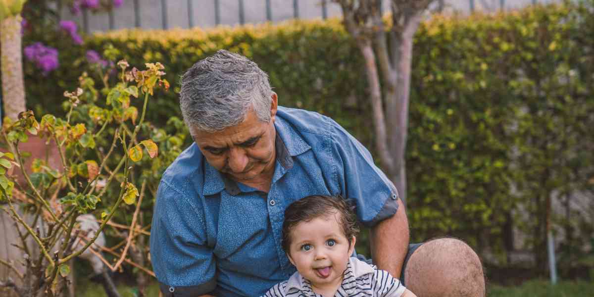 Un incontro per i nonni, pilastri delle famiglie