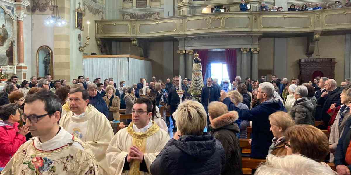 Fino al 14 maggio sarà presente la statua della Madonna di Loreto
