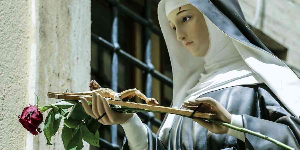 Profuma di normalità la rosa benedetta in nome di santa Rita