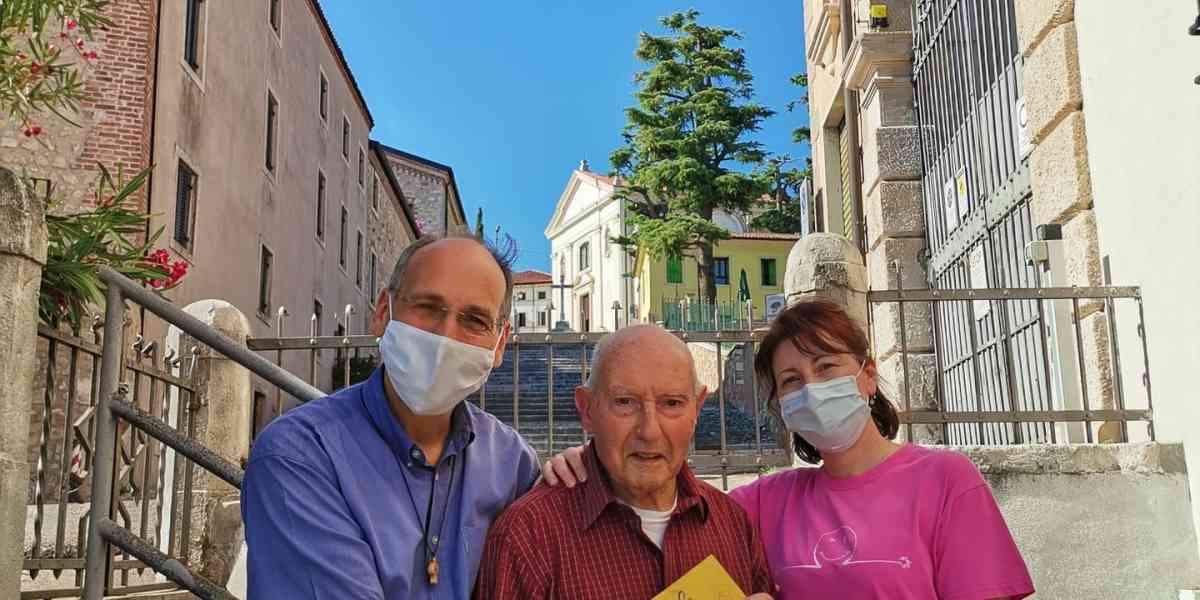 Una bella storia d’amore rivive dentro un libro